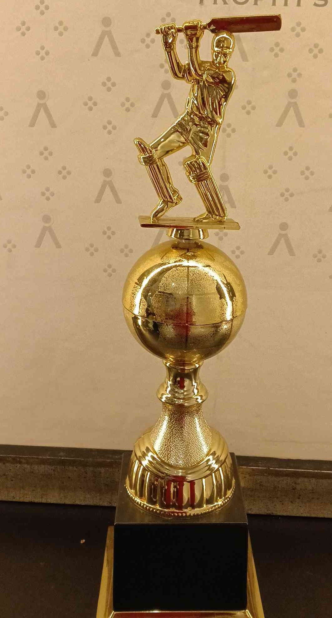 Trophy Plastic 5570C