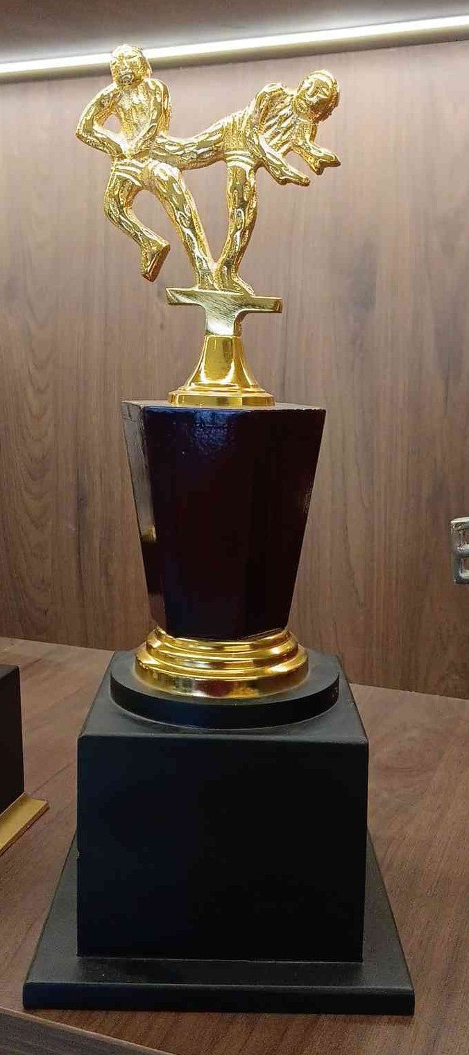 Trophy Metal 437