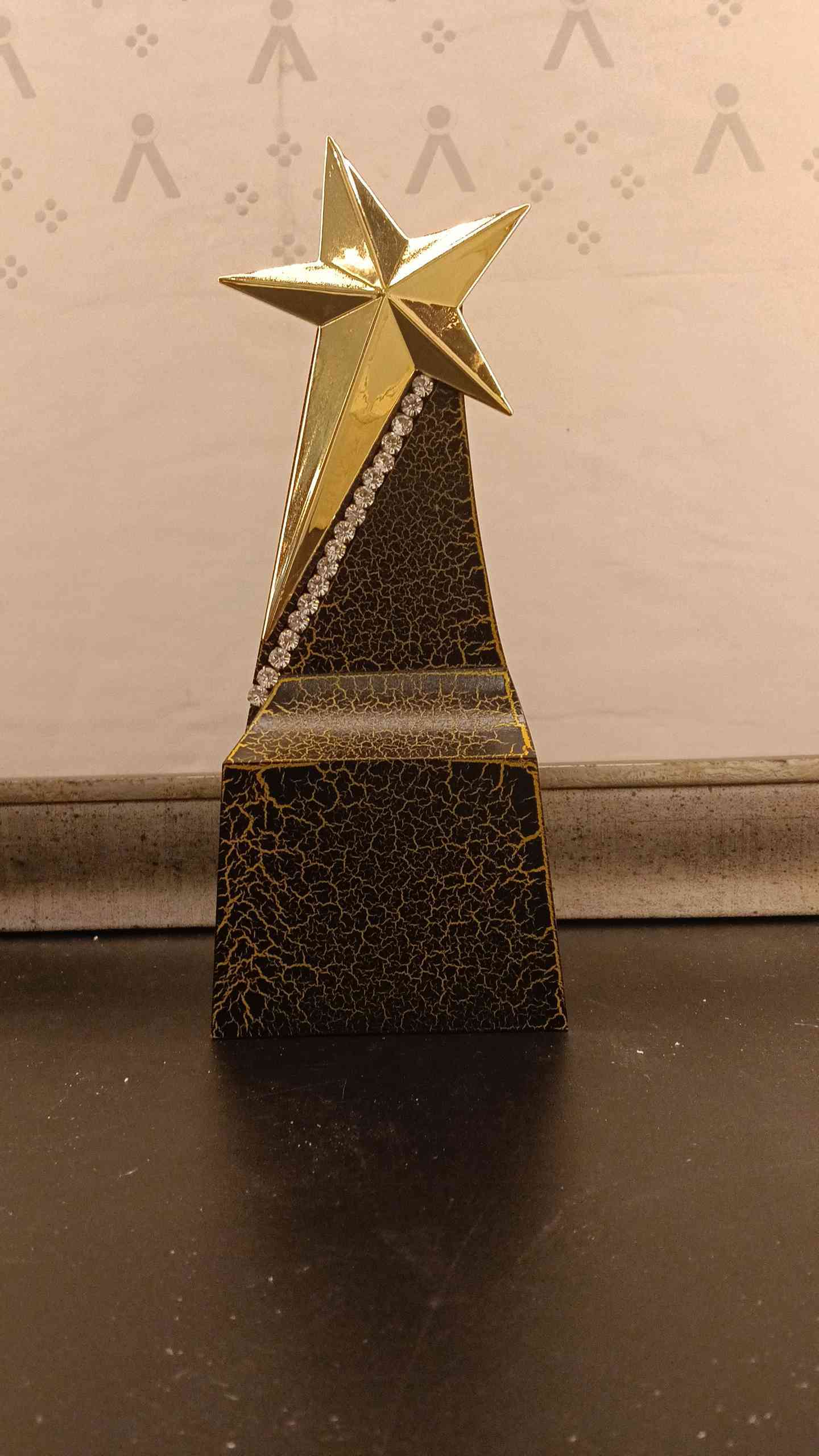 Trophy Metal 1061 A