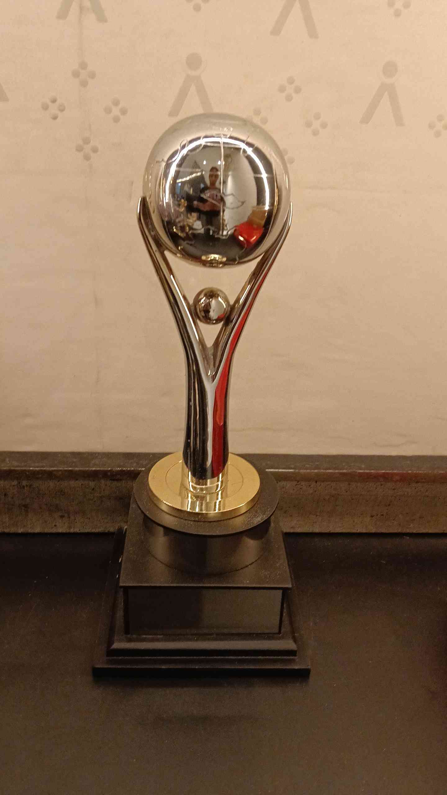 Trophy Metal Vmw 1