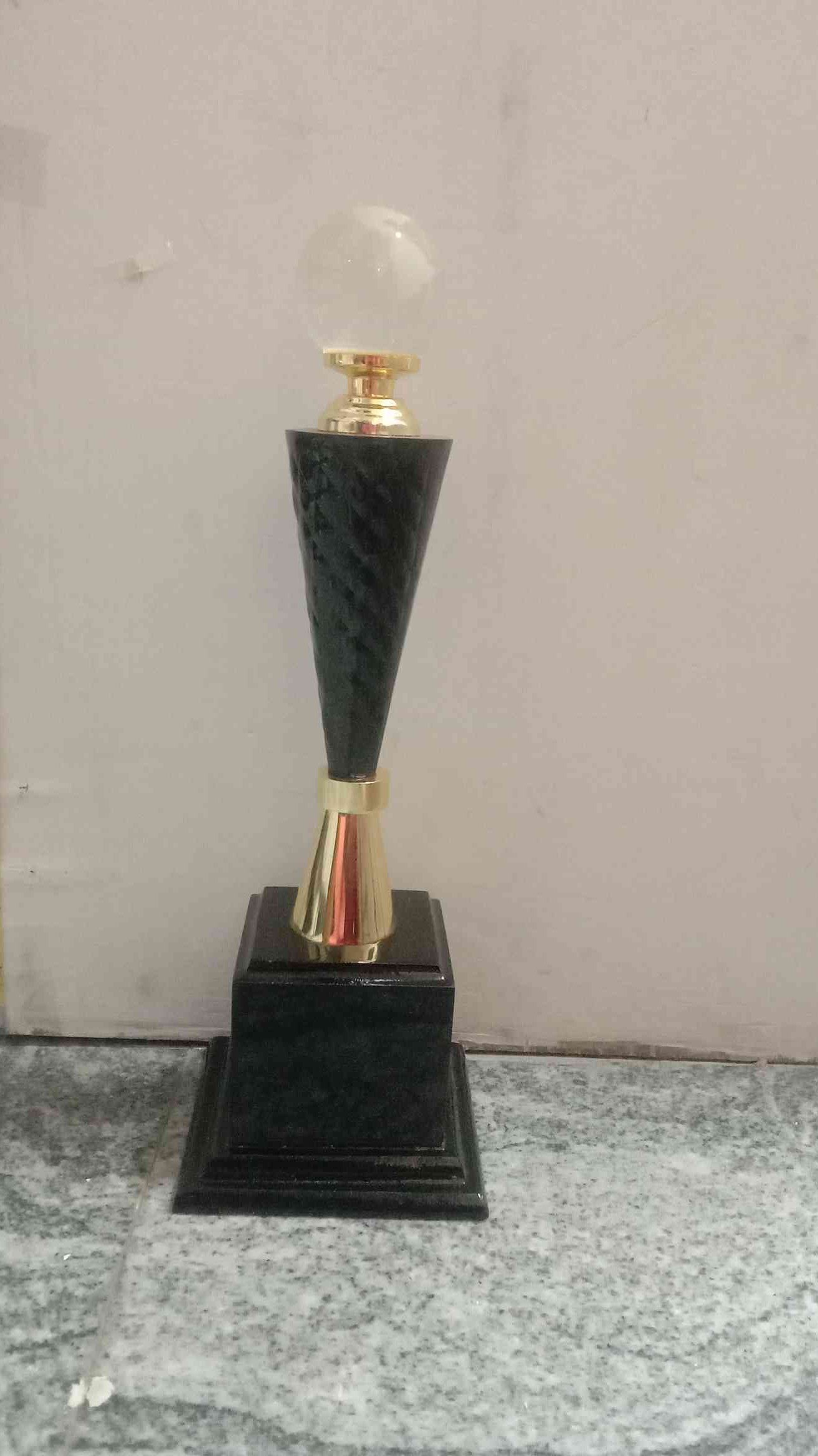 Trophy Metal 2266