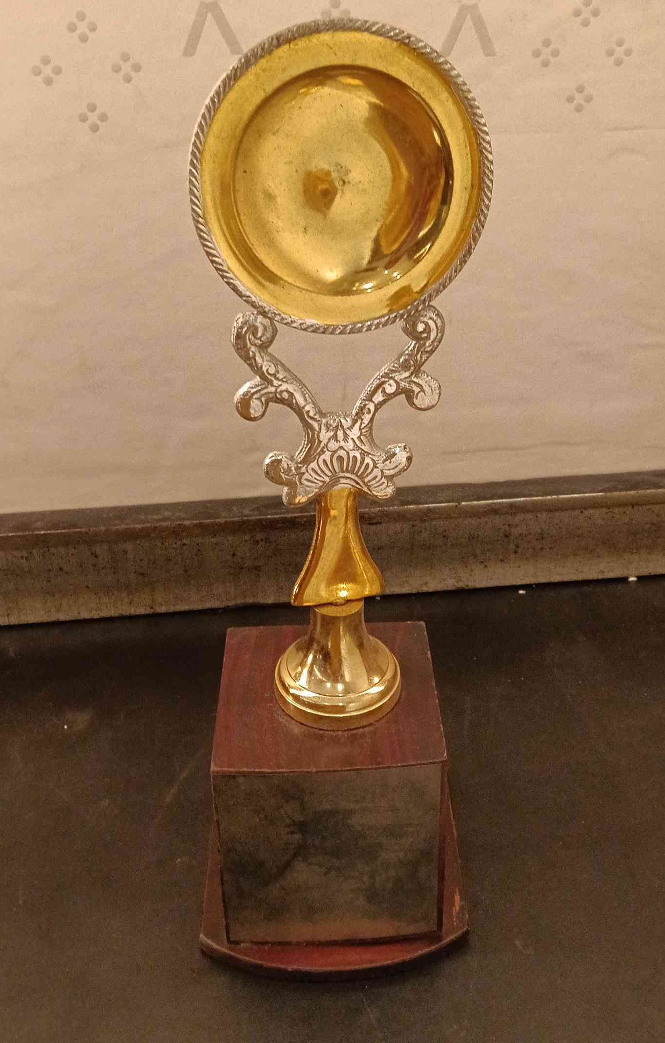 Trophy Metal 1437 2