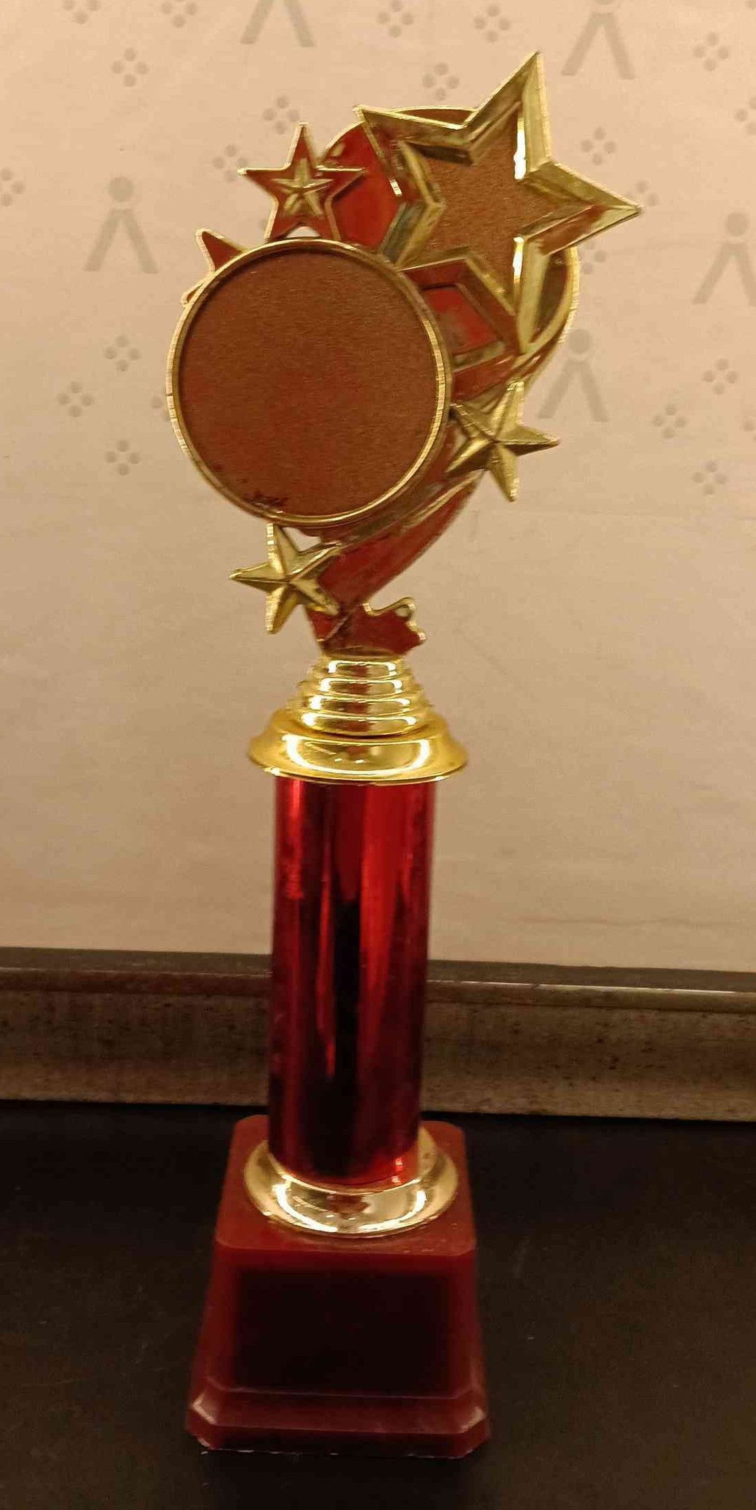 Trophy Plastic 202 B Red Star
