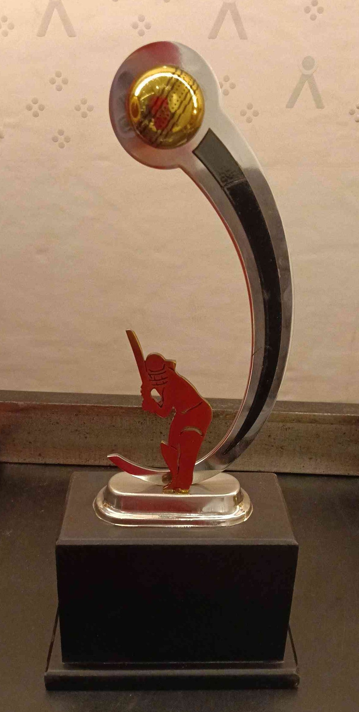 Trophy Metal 915 2