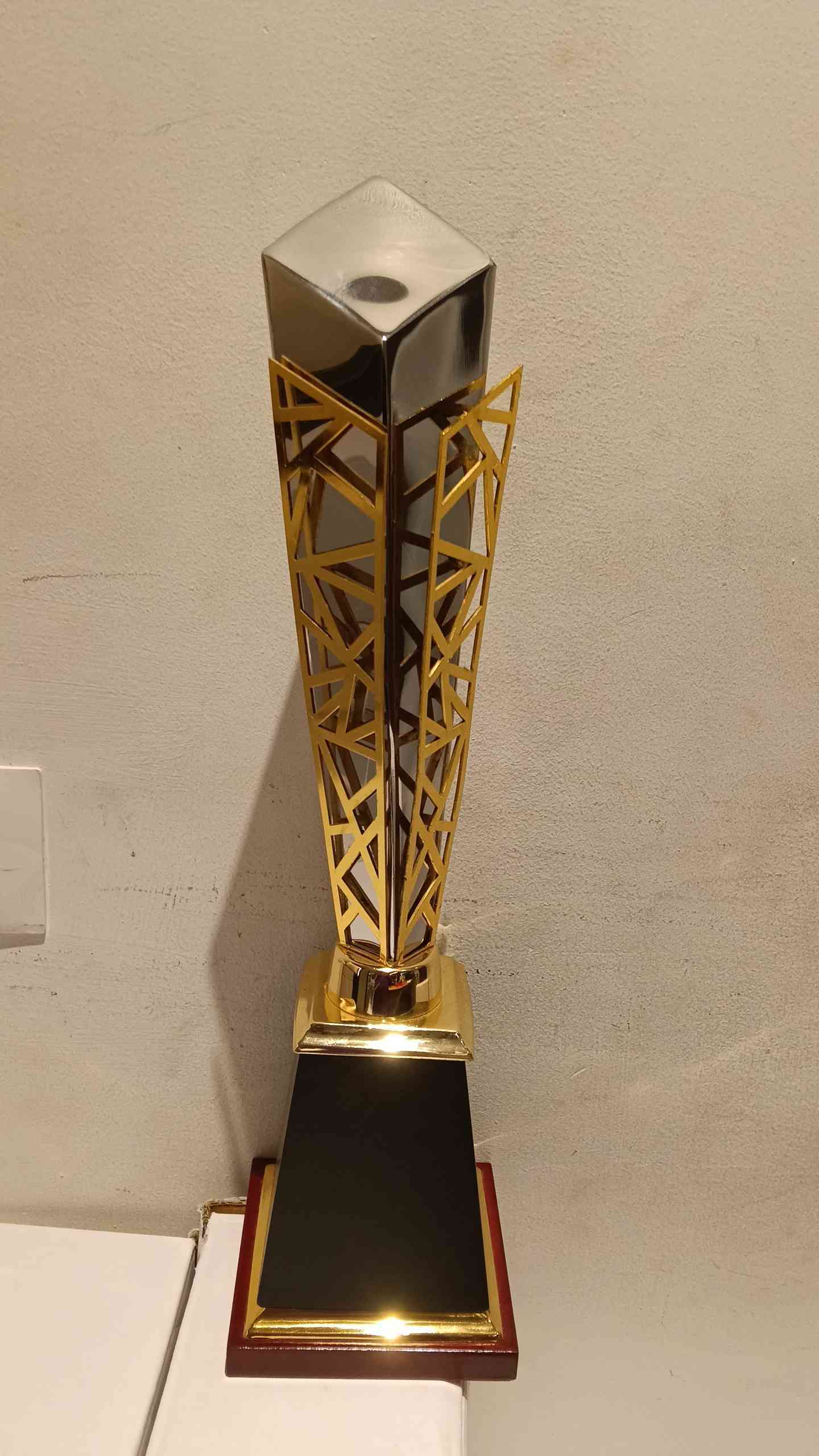 Trophy Metal Jh235 B