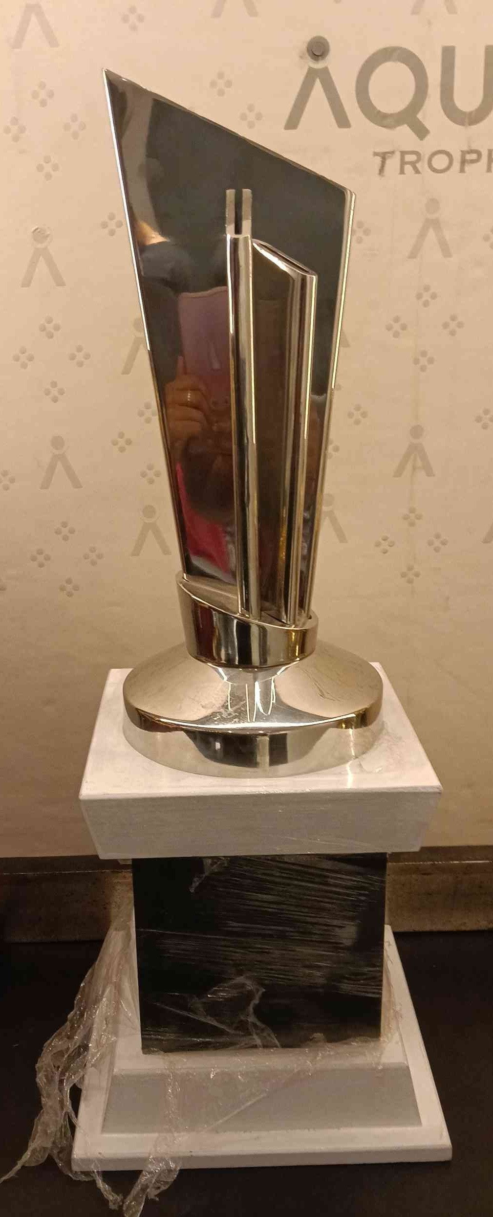 Trophy Metal 90 1