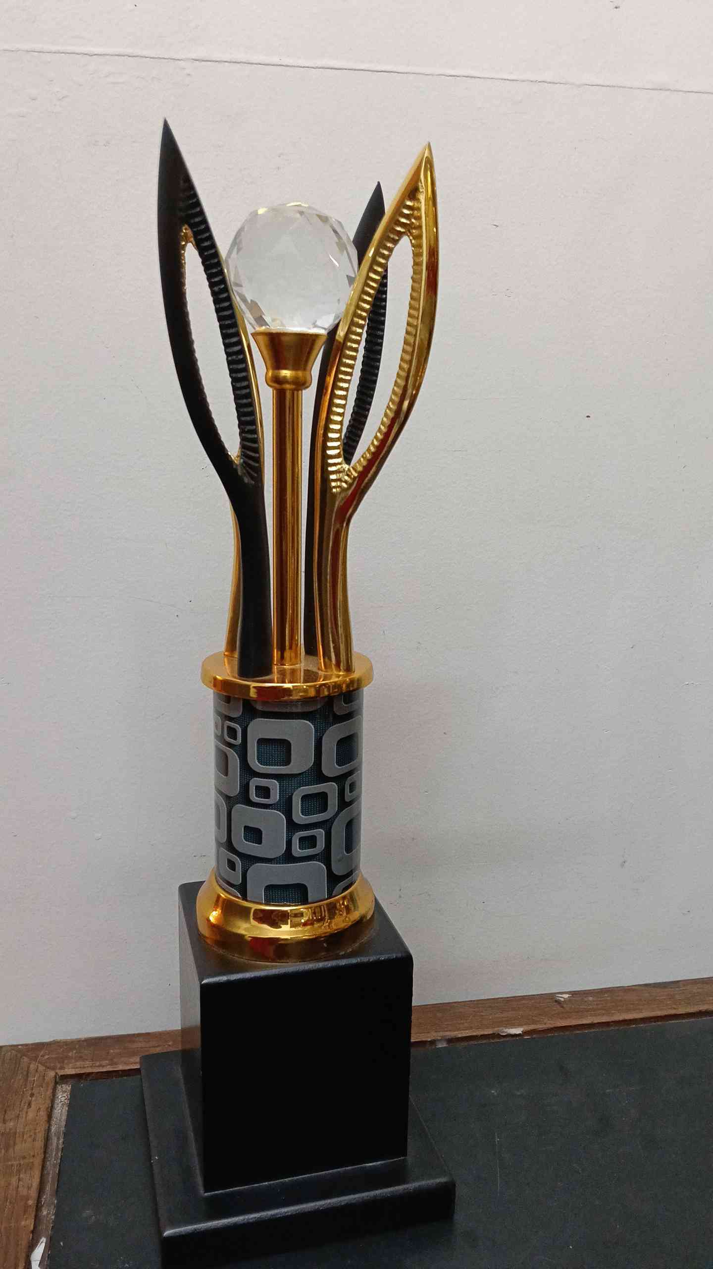 Trophy Metal 750 A