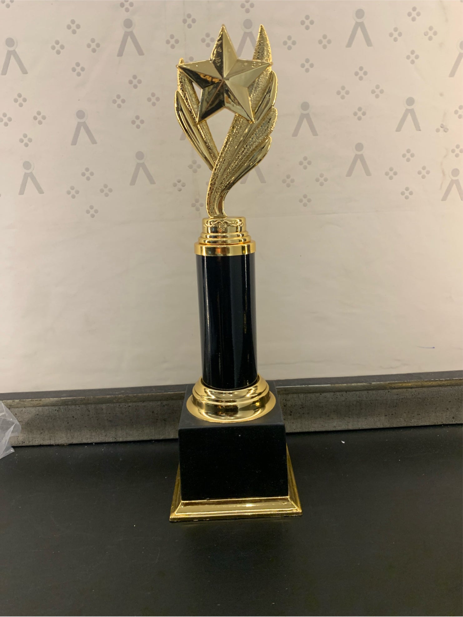 Trophy Plastic 4390 B