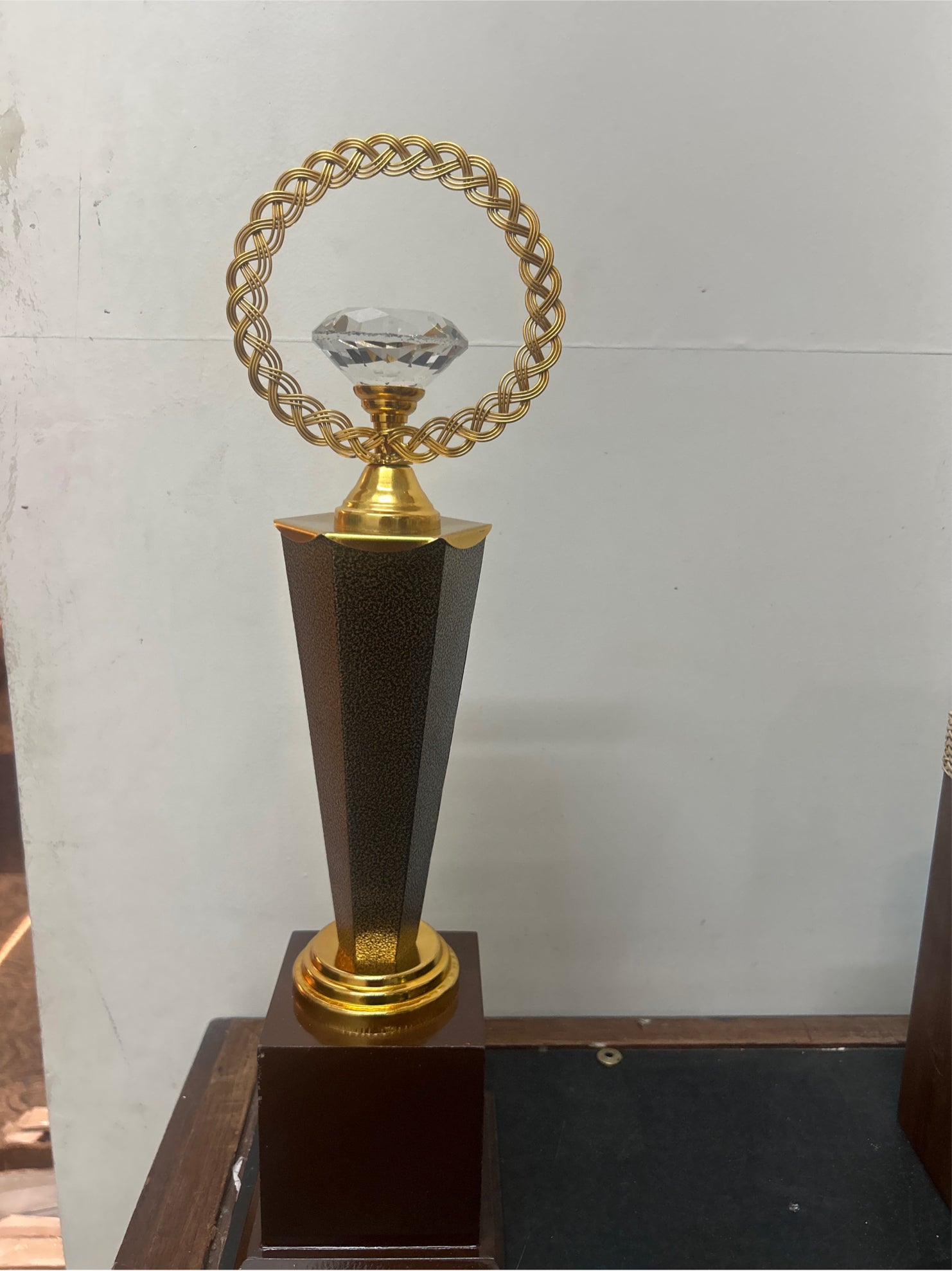 Trophy Metal 630 B