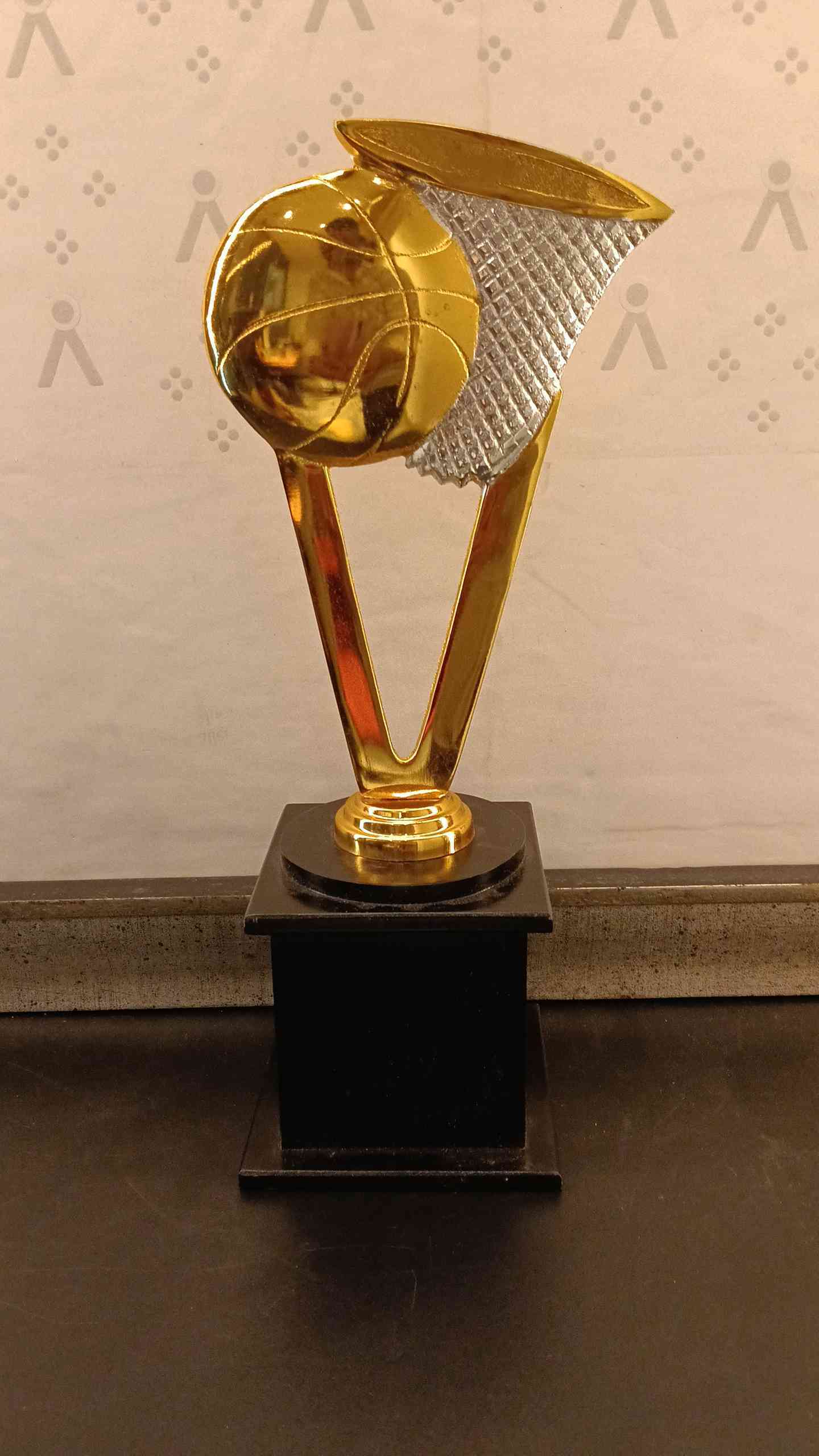 Trophy Metal 411 C
